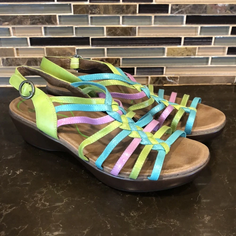 Colorful Strappy Sandals - Picture 3 of 8